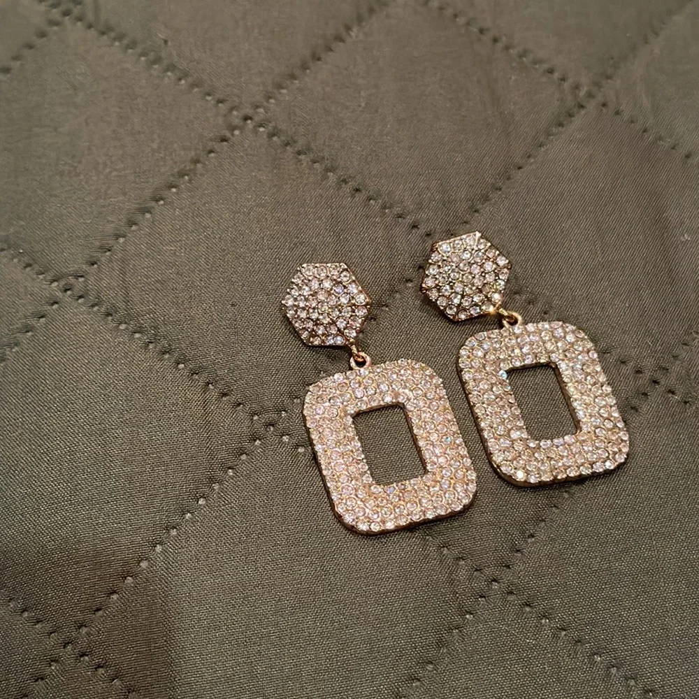 Gold/silver sparkly statement H&M earrings - Picture 2 of 2